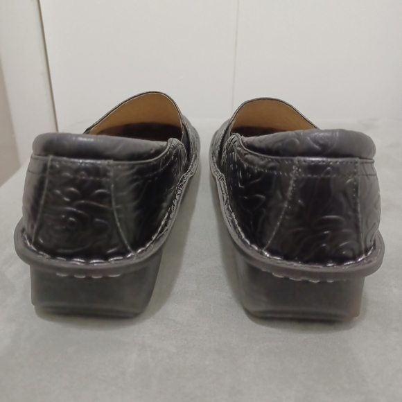 Alegria Black Flower Patterned Clogs - Picture 2 of 5